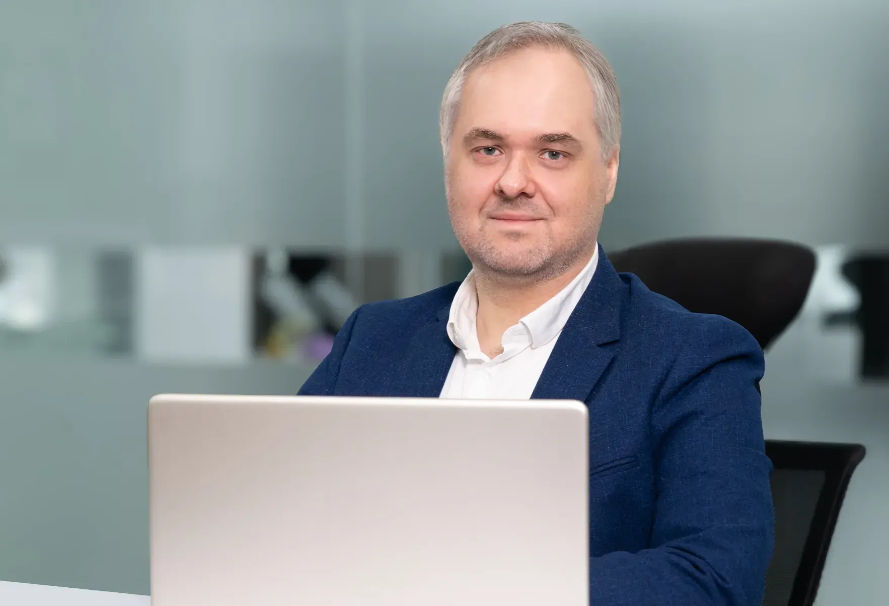 Lev Nikitin, Kuzatuv kengashi a’zosi